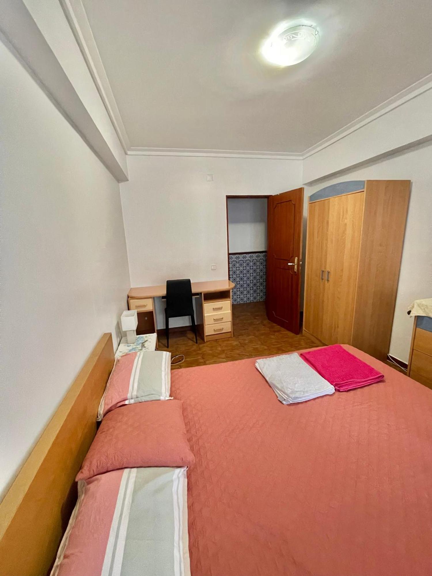 Quarto De Casal Acolhedor Laranjeiro  Luaran gambar